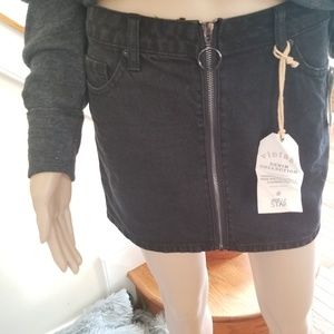 Vanilla Star Juniors' Full-Zip Cotton Mini Skirt